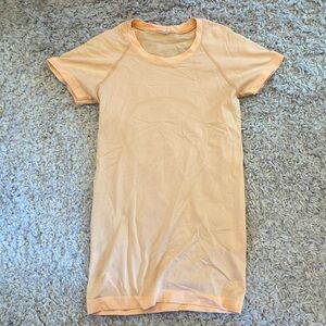 Lululemon swiftly tech T-shirt, orange